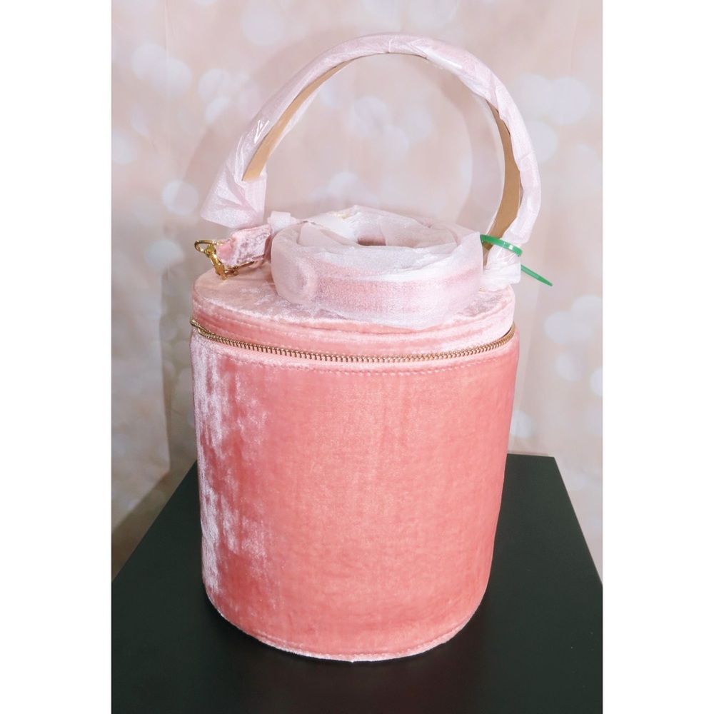 ❌SOLD❌ STAUD Vitti Crushed Velvet Pink Bucket Bag - Picture 6 of 8